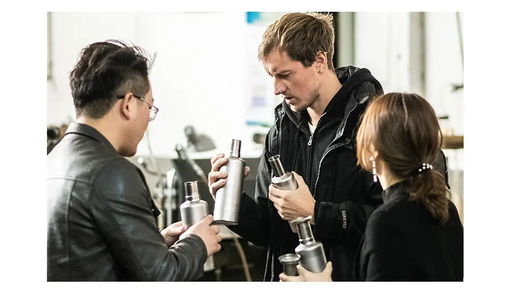 soulbottles in China in Produktionshalle für Edelstahltrinkflaschen